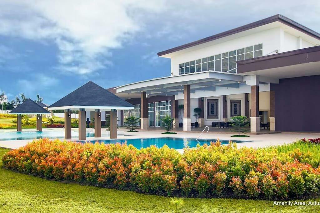 Taal Lake View Wind Residences By Smco Tagaytay City ภายนอก รูปภาพ